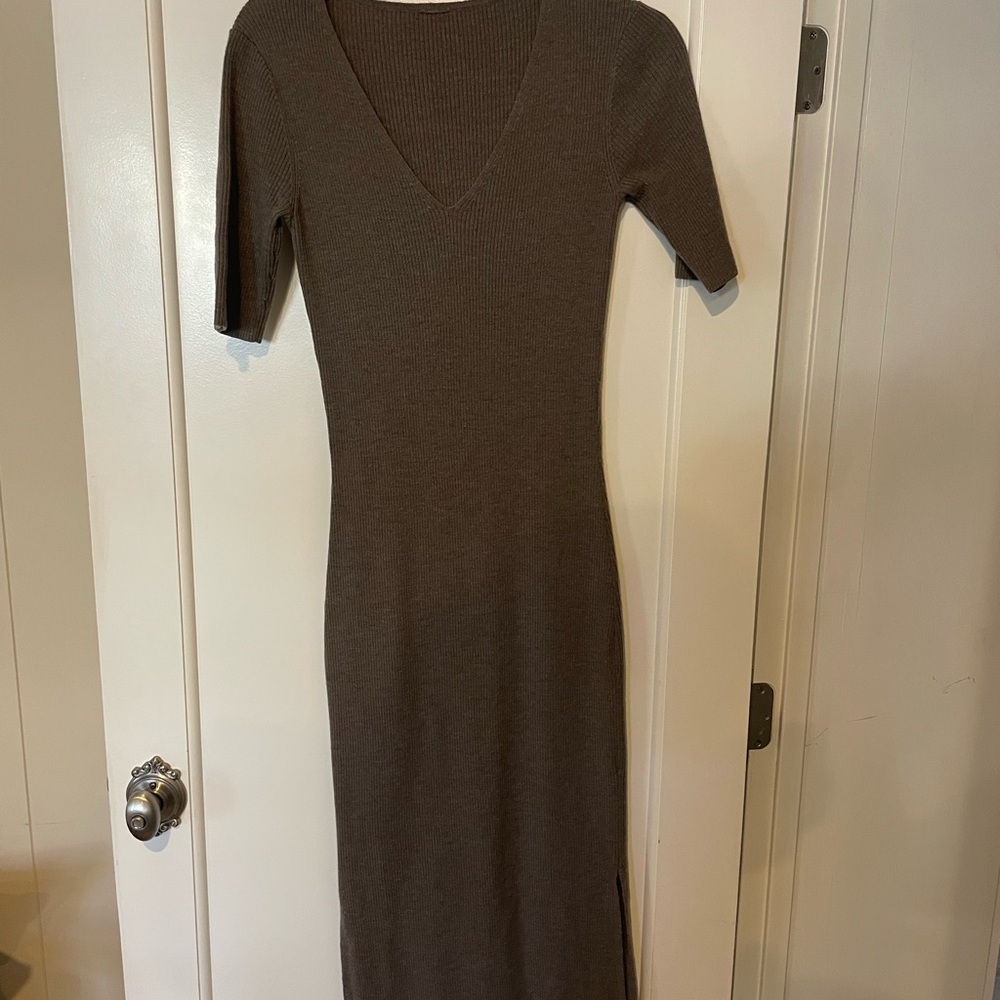 Kit and Ace: super comfortable and elegant brown knit dress